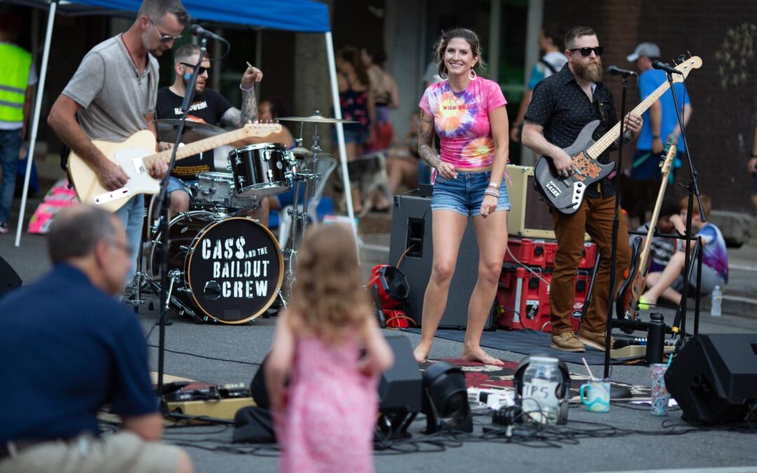 Cass and the Bailout Crew come to Lake Augusta Wine & Brew Festival on September 1.